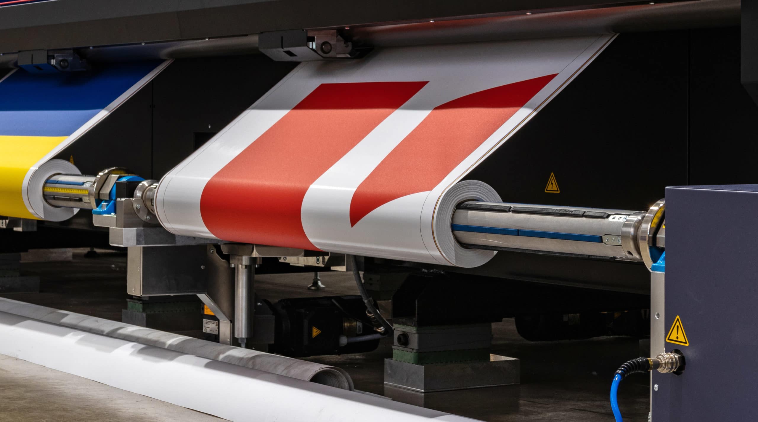 large format printing massive banner production